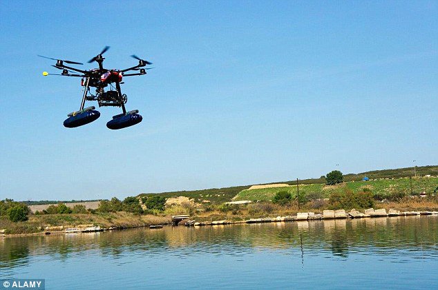 Drones are the new selfie stick! 400,000 Britons will take on holiday dailym.ai/22OZDHR