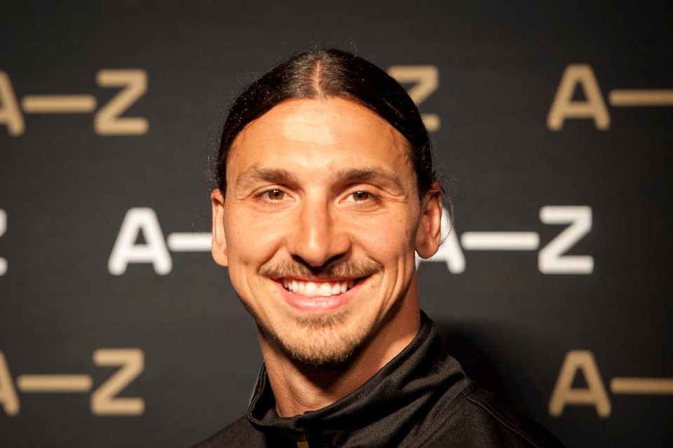 romanaks8491's tweet photo. The reason why Zlatan Ibrahimovic has delayed Manchester United move - https://t.co/KcfDSf1W1D https://t.co/m7Sihupeae