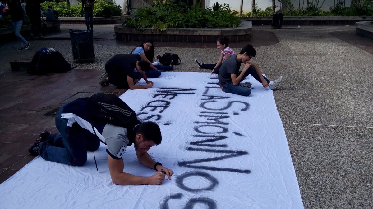 MovimientoDEMOS's tweet image. Acércate a Bule y escribe las razones por las que tu crees que #LaSimónNosNecesita