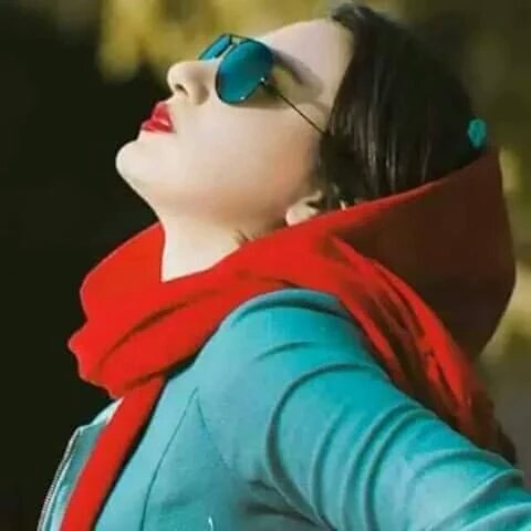 چـنـت أظـنـك تنـتـظرنـي::::::::وسـفـه تـالـيـهه عرفـتـك
-------😢-----حــيــل تـفـرح مـن تـضـرنـي------😢------
