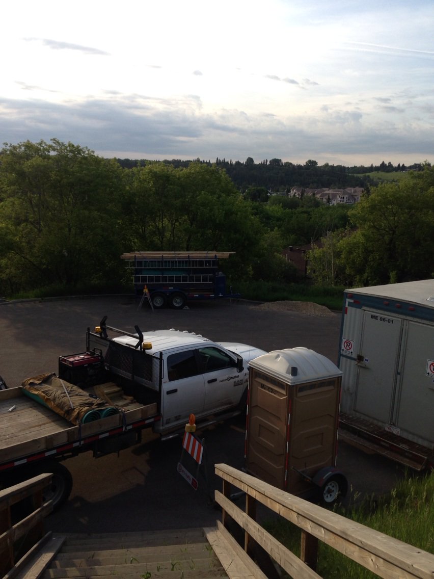 KerisRunway's tweet photo. #yeg would u like us to go over or under the truck or over porta pot? Busy staircase and access limited! https://t.co/EvyPvijb1W