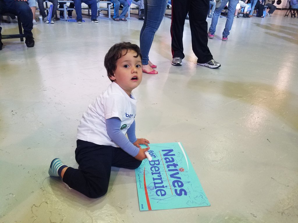 Libertea2012's tweet photo. RT: LIVE! From #SantaMonica With a future artist... @saku_zuckerberg #StillSanders #StayInLineCA… #BernieStrong https://t.co/UBMpLJfYkd