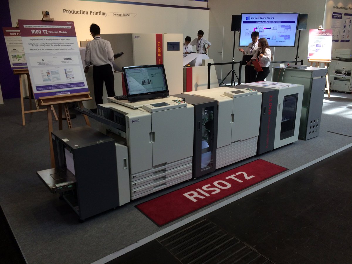 datamaster_FR's tweet photo. #Riso expose aussi deux nouveaux concepts #RisoT1 et #RisoT2 #print #productionprinting #drupa2016 #DataMaster https://t.co/vxXu1E8boa