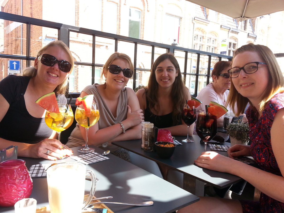 nys_karen's tweet image. Teambuilding @StadNieuwpoort! #FlexLearn @FannyMatsaert @Emma_VST @s_spruytte