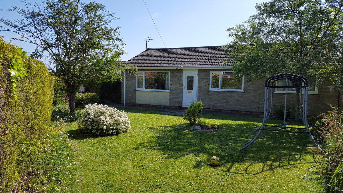 Three bed detached bungalow in #Glemsford with <a href="/LeadersLimited/">Leaders</a> #Sudbury village location bit.ly/1VMknyK