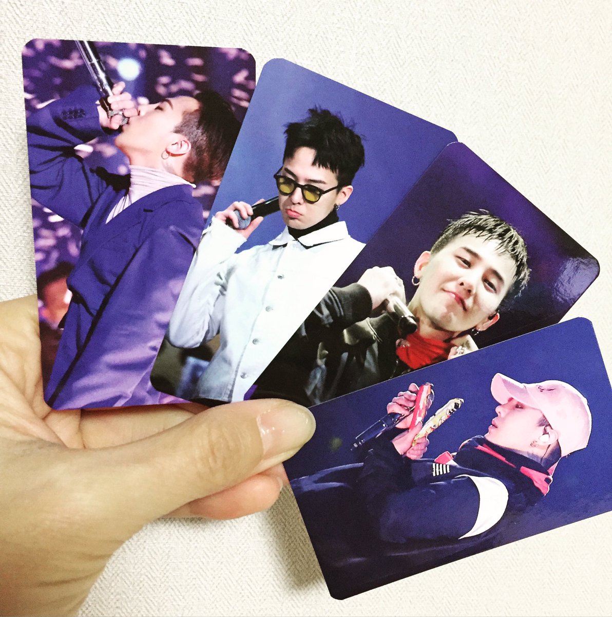 Number_GGG's tweet photo. [ #NumberG 깜짝 event]
넘버지 팔로우 및 이 글을 RT하신 분 중 무작위로 뽑아 엽서, 포카를 랜덤으로 드립니다. 내일 밤 이 시간쯤 당발,인원은 비밀😜 
국내거주vip한정! #GD https://t.co/XGEIwe1ubx