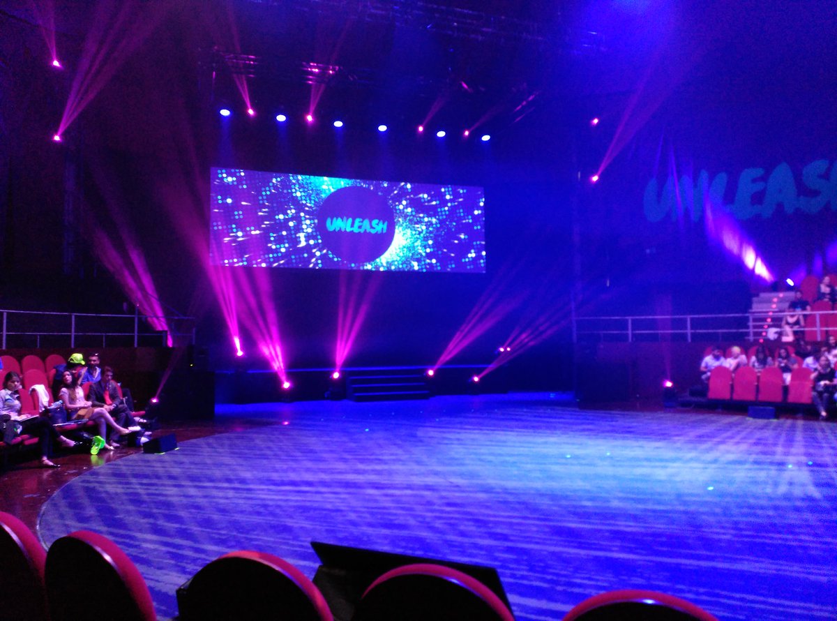 bajaen's tweet photo. En el evento #Unleash2016 que reúne a los jóvenes talento del mundo patrocinado por @EVObanco. A ver que se cuece. https://t.co/qIr0DwsTZ4