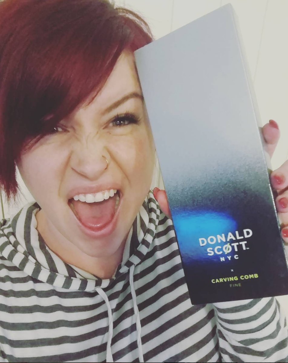 DonaldScottNYC's tweet photo. #HairArtist Laryn Lee is excited to use her new #DSNYC #CarvingCombRazor Thanks to @MattBeckFSE #FreeSalonEducation https://t.co/wYR9MvfIlP