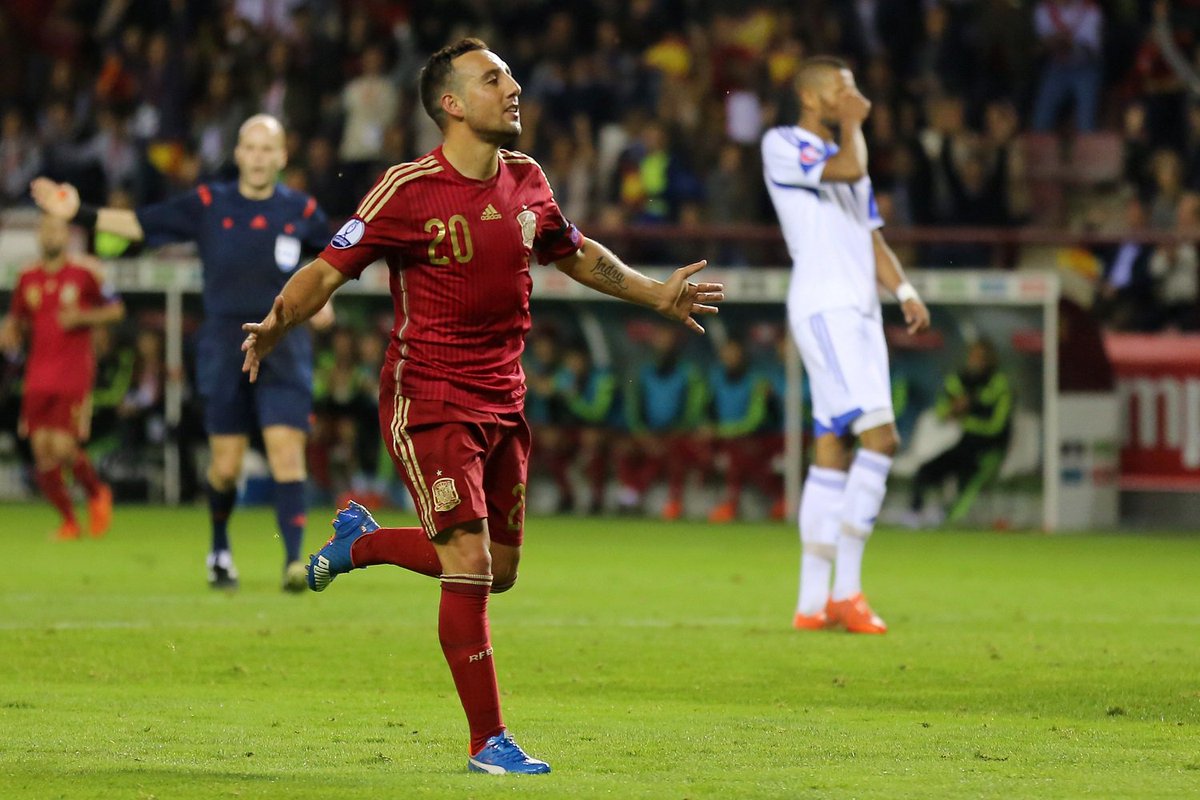 ArsenalArena's tweet photo. I can't believe Spain left Cazorla out of the squad... https://t.co/gp5Hdm7zYB