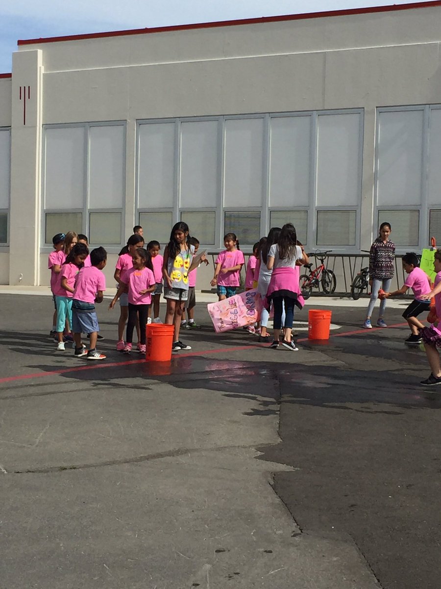 VeteransSTEM's tweet photo. Amazing filed day olympics #wearewcsd #teachnvacs https://t.co/bBg4k7Fw1G