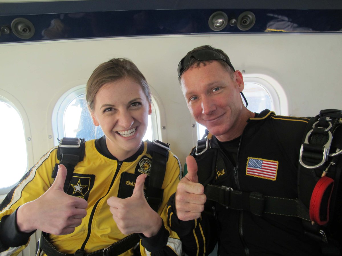usarec's tweet image. Abby Shue, @arshue, director of corporate relations for @FundfortheArts, jumps with the @ArmyGK!