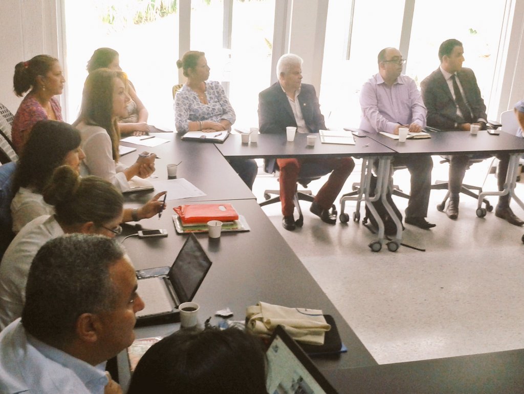 CCManizales's tweet photo. Damos inicio a Socialización Planes Estratégicos de Mercado Sector Confecciones @linamariarl @MaryBenavidesV https://t.co/ju369FFId7