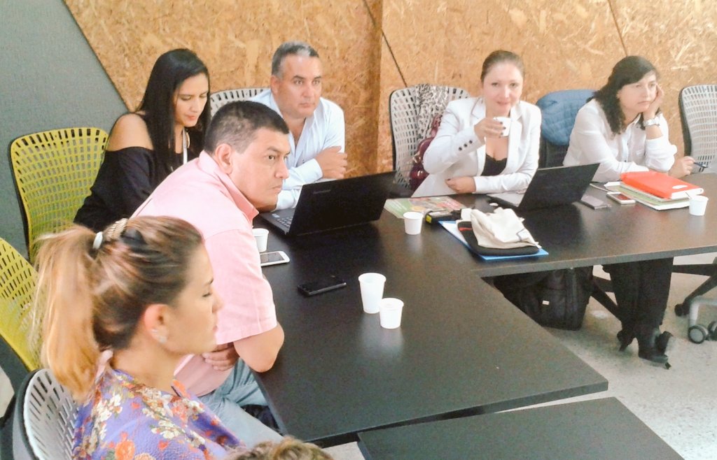 CCManizales's tweet photo. Damos inicio a Socialización Planes Estratégicos de Mercado Sector Confecciones @linamariarl @MaryBenavidesV https://t.co/ju369FFId7