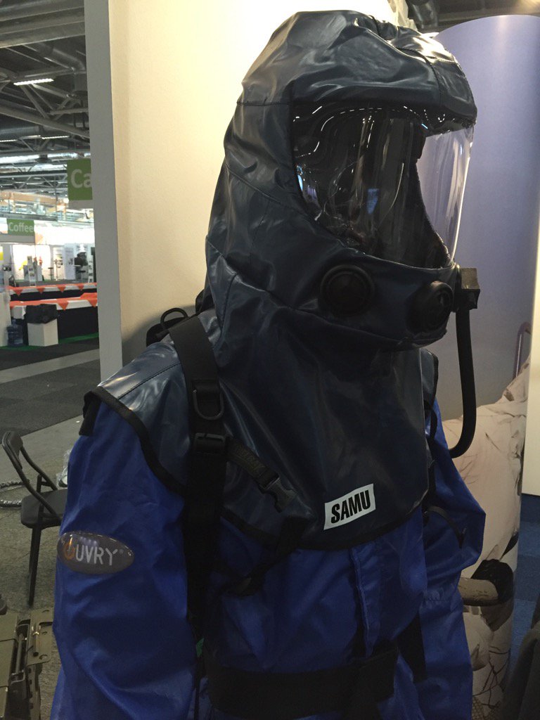Ouvry_NRBCe's tweet photo. #polycombi chez NBC SYS avec @Ouvry_NRBCe avec la cagoule IFREACT https://t.co/Gu904SZemg