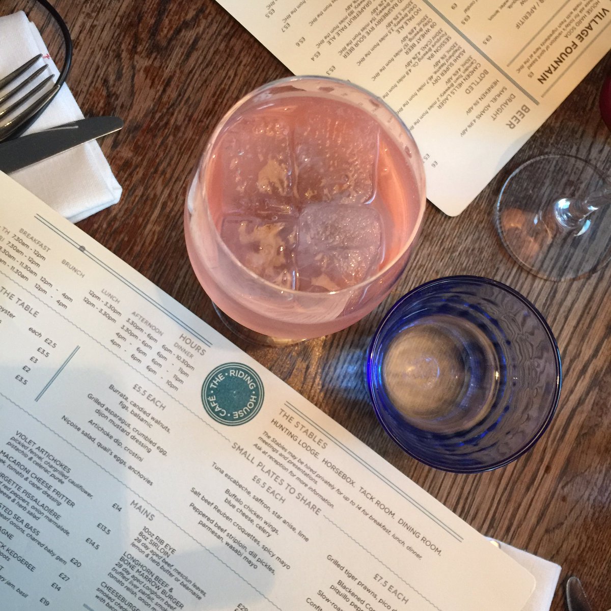 2_Forks's tweet photo. Stop 2: cocktails & small plates at @RidingHouseCafe #zappercrawl #forkyeah https://t.co/yde5pfqYsh