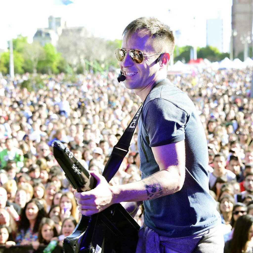 Después de ganar los @PremiosGardelOK , el domingo nos visita el líder de <a href="/Los_Totora/">Los Totora</a> , <a href="/Juanitotora/">Juani Giorgetti</a> !!!