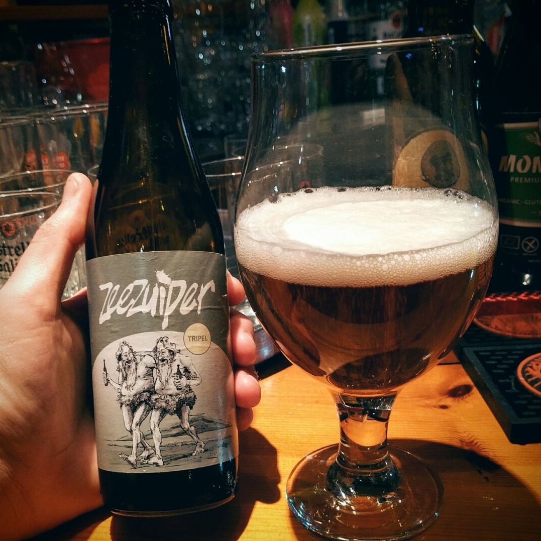 Una cerveza curiosa para los amantes de la cerveza en #BarBelga #ZeeZuiper :) #fuengirola #mijas