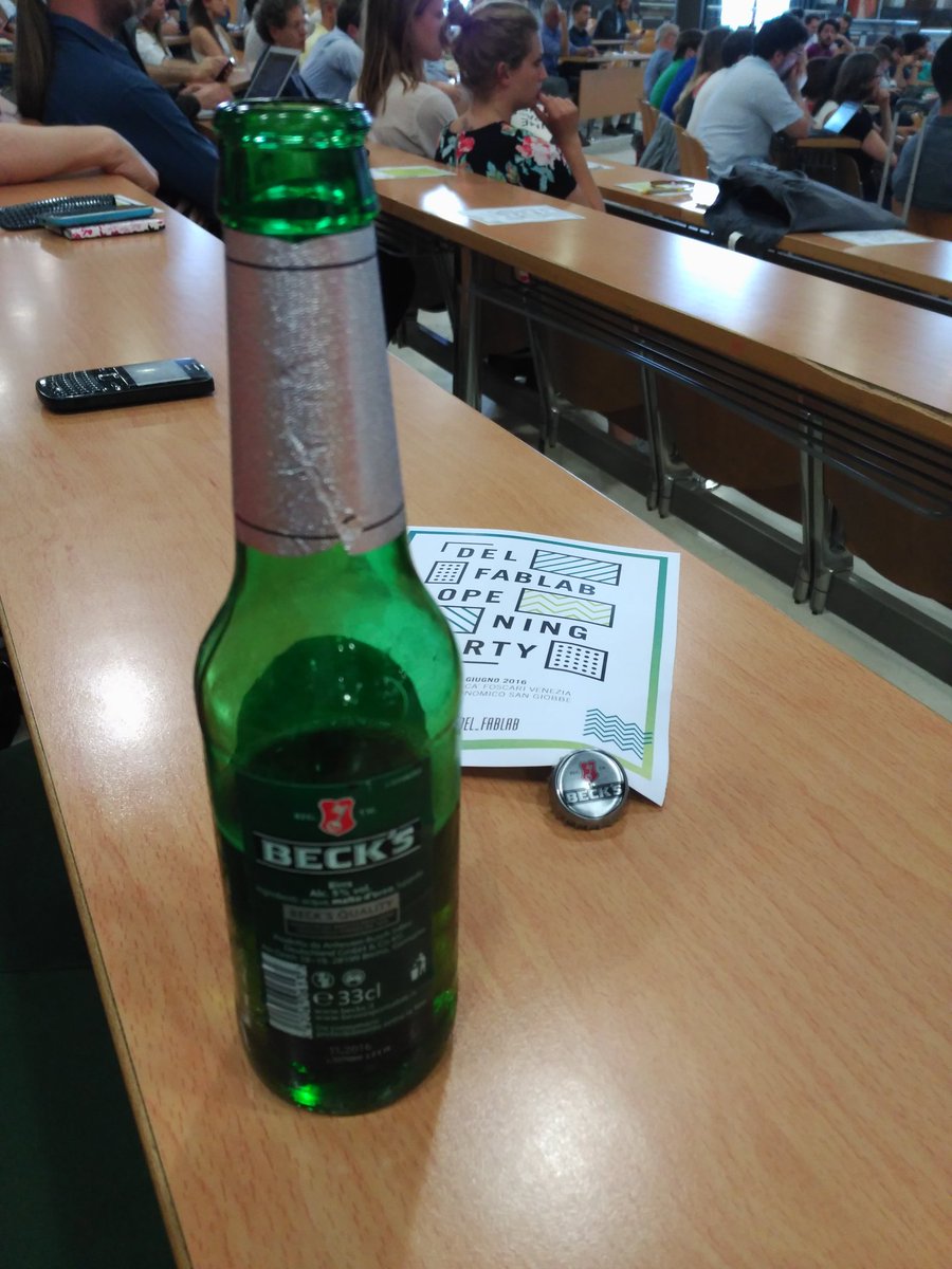 fablabimpresa's tweet photo. #soloperridere #albarservonosolobecks #leheinekeneranoriservate #ciaccontentiamo #maker #fablab #beer #startup https://t.co/p1YdEZ4VmN