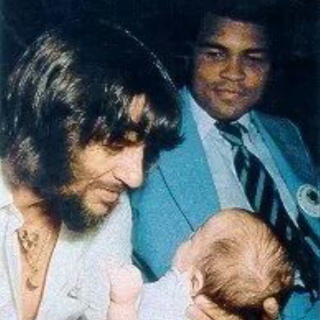 BradWall306's tweet photo. For #WaylonWednesday.. a pic of him with the late great Ali and @ShooterJennings.

@OfficialWaylon @charlesadler https://t.co/mRbZYzk6rD