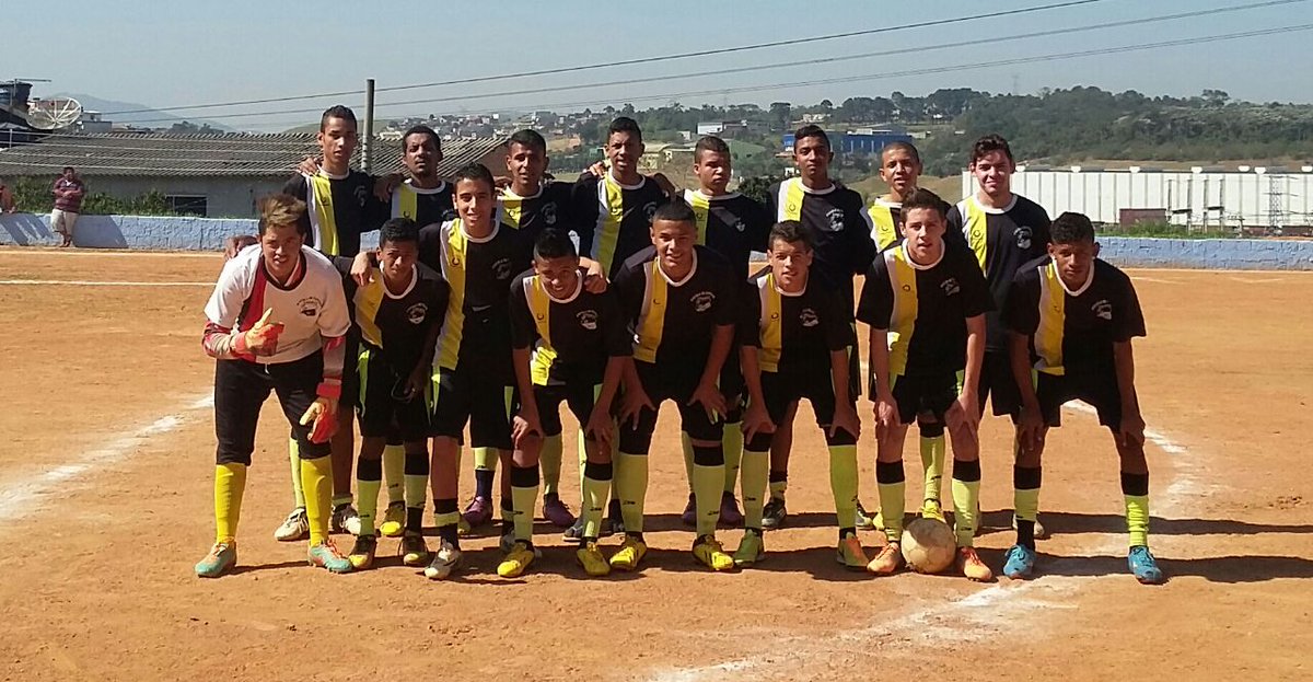 raul_lima05's tweet photo. #turmaJa time união  ✌ https://t.co/D7313yM4td