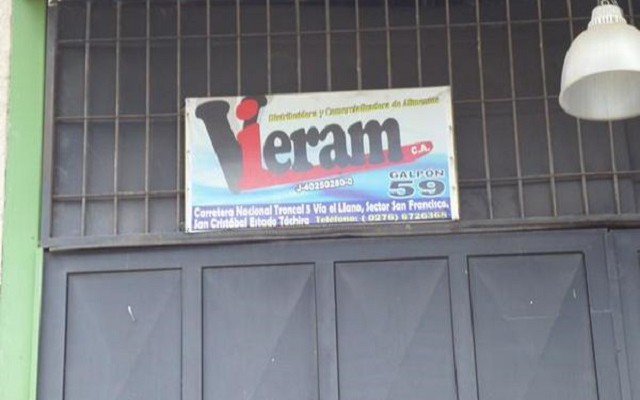 TachiraFuerte's tweet photo. VIERAM, empresa donde Nestor Vielma (primo @VielmaEsTachira) acapara comida. Por eso PoliTáchira llegó a matar #8Jun https://t.co/6qPyEl5ft7