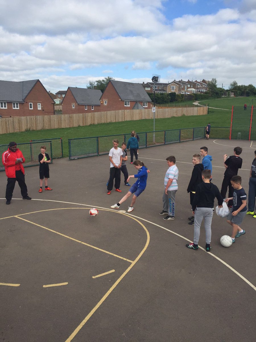 RUFC_CT's tweet photo. Brinsworth!! #tekkers #hardesthitters https://t.co/BJL7kzRyrP