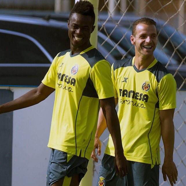 R9Soldado's tweet photo. I don't like red colour in England, but i wish you all the best my friend. Enjoy the @premierleague ⚽️ https://t.co/nECSNodLCF
