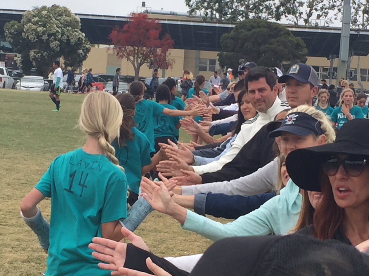 mthompsonmcs's tweet photo. Great memories made at the 17th Annual #DailyPilotCup for the #MCSk8 students! Thanks @TheDailyPilot #goMCSlions https://t.co/rUFAPtEsEV