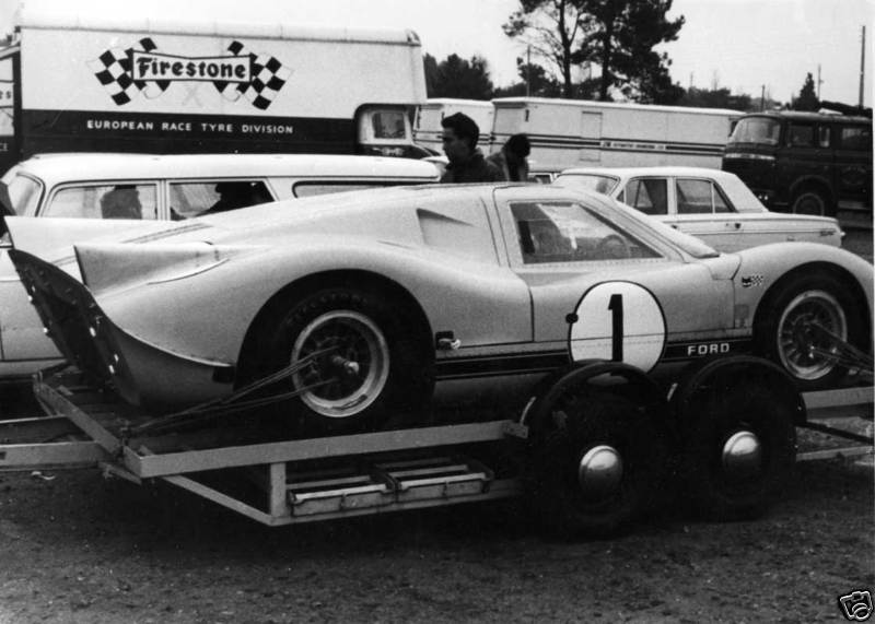 JulienMOTRON's tweet photo. #FORD GT Mk IV Bruce #McLaren / Mark #Donohue https://t.co/3BPFfPTBE9