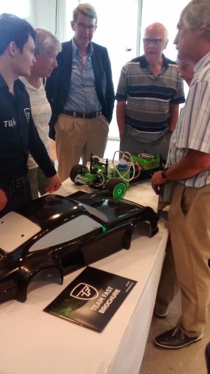 SenjaBoom's tweet photo. @TUeTeamFAST is ready for the design presentation! https://t.co/7mUp8A4YLT