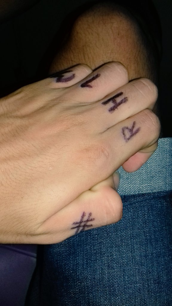 Gamer0Lukas's tweet photo. @RobinHoodGamer1 
Olha robin o jeito q fui pra escola.
Parabéns pelo 1M🌽 vc merece muito mas. Tmj✌

#RH2M https://t.co/YuRQGQINsC