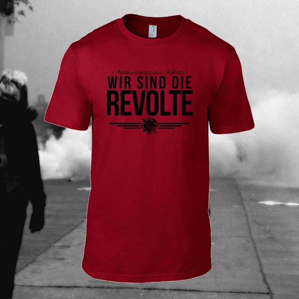 AKKollektiv's tweet photo. Unsere neuen "Wir sind die Revolte" Hemden gibt es ab jetzt bei Revoltopia 
https://t.co/M1qCOus4T3 https://t.co/fdgDGYQeD9
