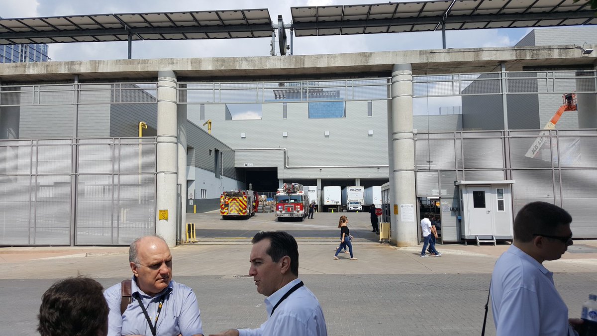 JustinNescott's tweet photo. Show floor evacuated at #53DAC - @ANSYS 11 am best practice session is cancelled https://t.co/F2xcBHXcCV