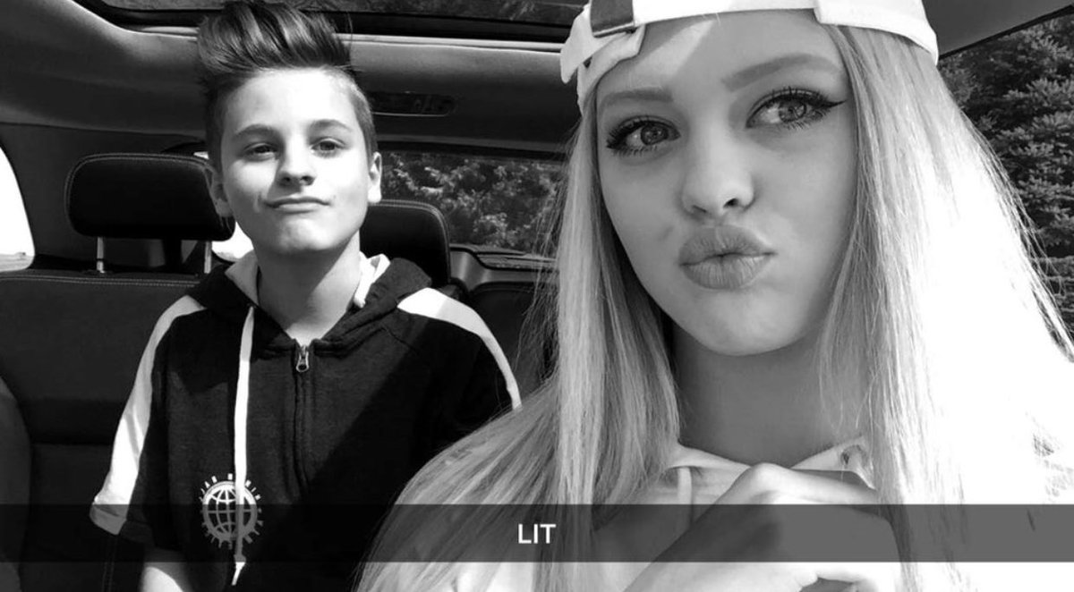 iamlorengray's tweet photo. happy national best friends day💞 don't have pictures but Molly, Mark, lyd, zack, Joey, Ethan &amp; RS&amp;B ily guys tysm https://t.co/RPHY7TJkiR