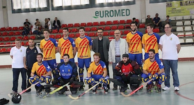 La selecció catalana fa pinya amb els afectats per l'ELA ow.ly/ghG4301326U