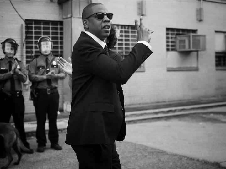 ComplexMusic's tweet photo. .@djkhaled, Jay Z &amp; Future's "I Got the Keys" video isn't out yet but already looks insane. https://t.co/yeJOrbDG7t https://t.co/nzI3BUDvmE