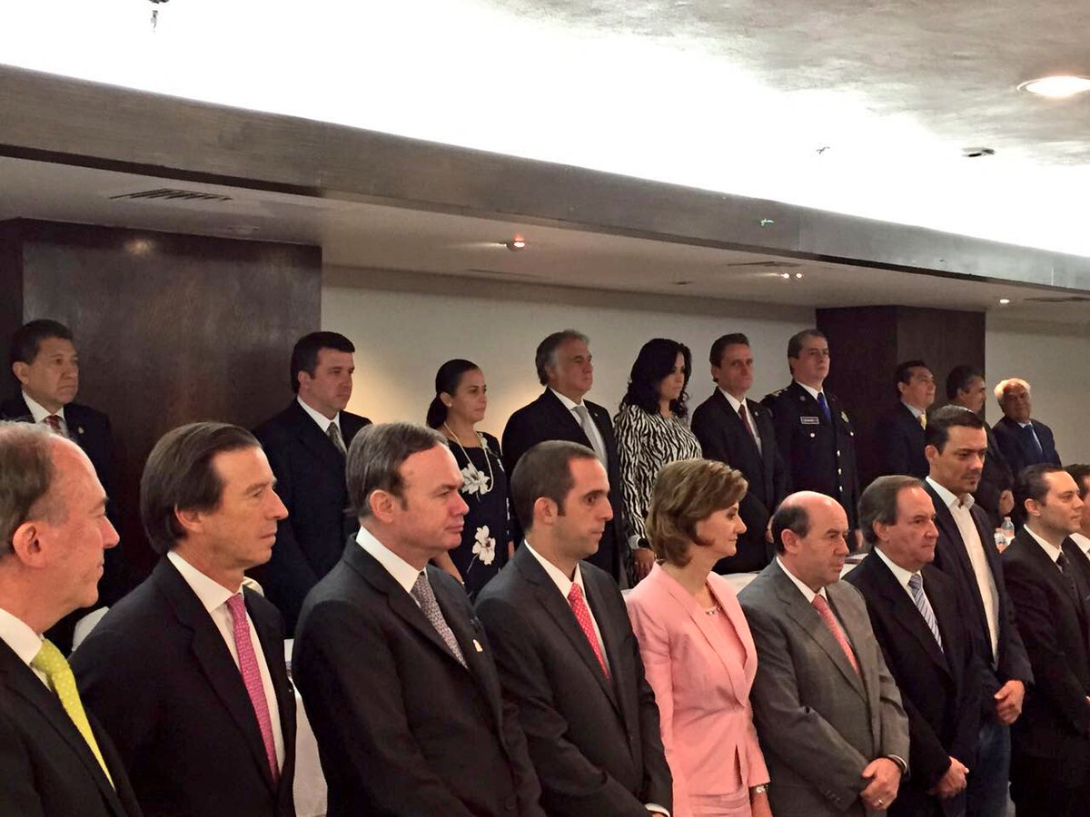 turismocdmx's tweet photo. 📷 Toma de protesta nueva Mesa Directiva #AHCDMX El sector turístico #CDMX da la bienvenida a Eloy Rodríguez Liñero https://t.co/qb0evOJj8i
