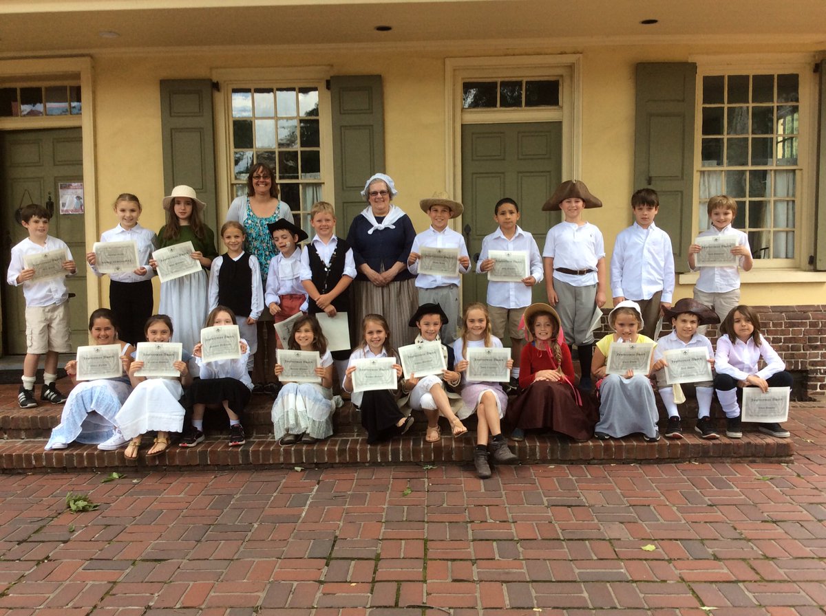 suehalbert's tweet photo. After completing their Colonial Apprenticeships, the #3HCrew are Journeymen (and women)! #tatemtigerpride #history https://t.co/SvqYnNhy8D