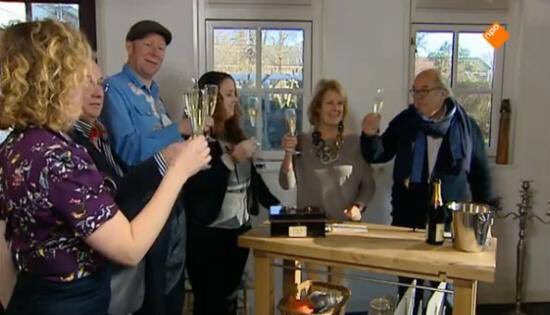 Vanavond zijn we in de herhaling van Bed&amp;Breakfast met De Postoari! NPO1 om 19 uur <a href="/flangcupido/">Flang Cupido</a> <a href="/OmroepMAX/">Omroep MAX</a>