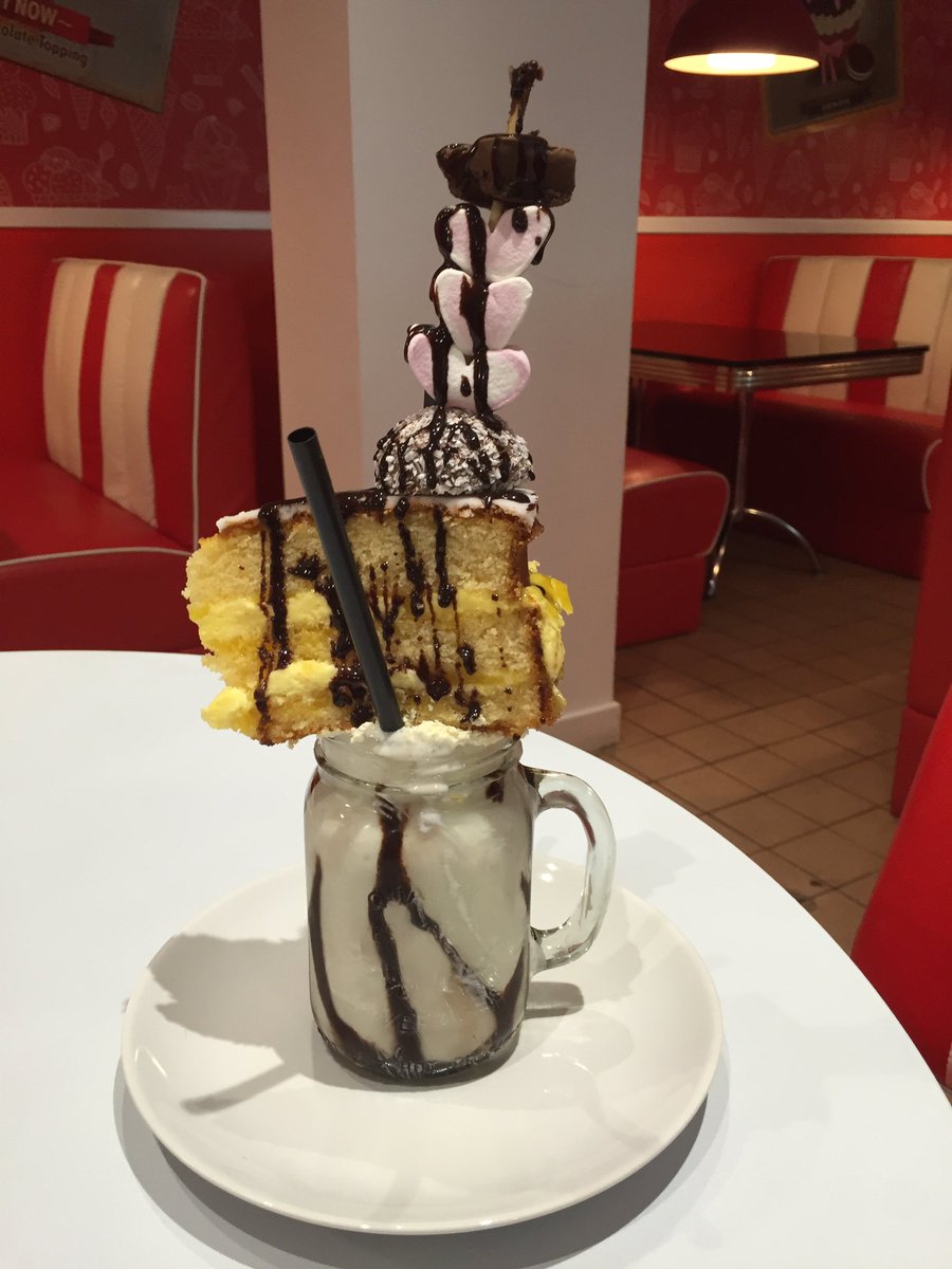 cupcakecoffeebo's tweet photo. Enjoy our #freakshake any milkshake plus any cake made for you at the #gelatobox https://t.co/4xTcf3HnJc