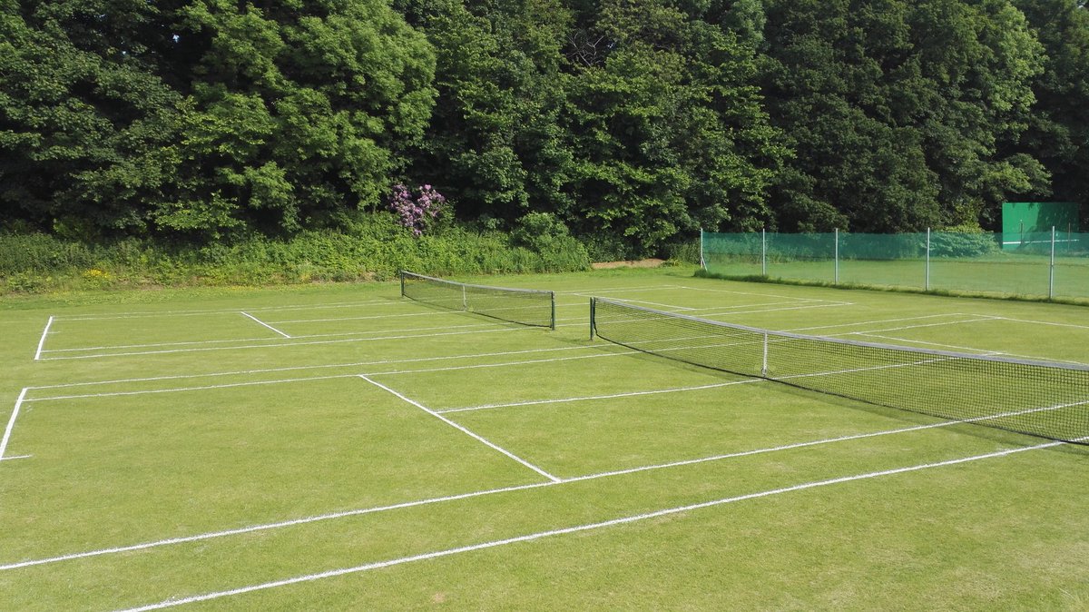 Exerciseyolife's tweet image. Really looking forward to playing on the grass courts #BridgendTennis #ExerciseYourLife #WimbledonBridgend