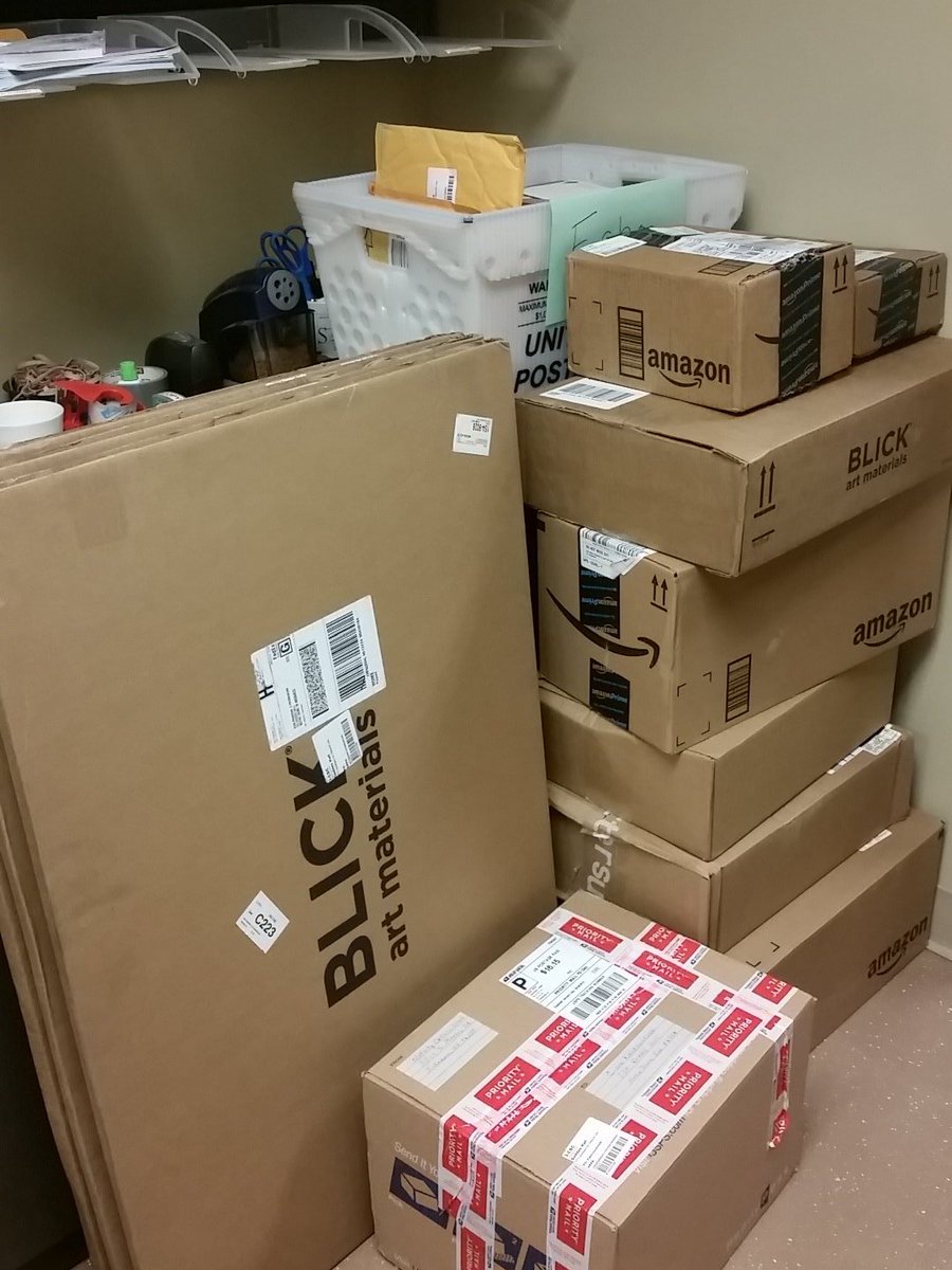 EchoNotreDame's tweet photo. Dear #Echo12 and #Echo13, you've got mail! https://t.co/2cJHv3yzzh