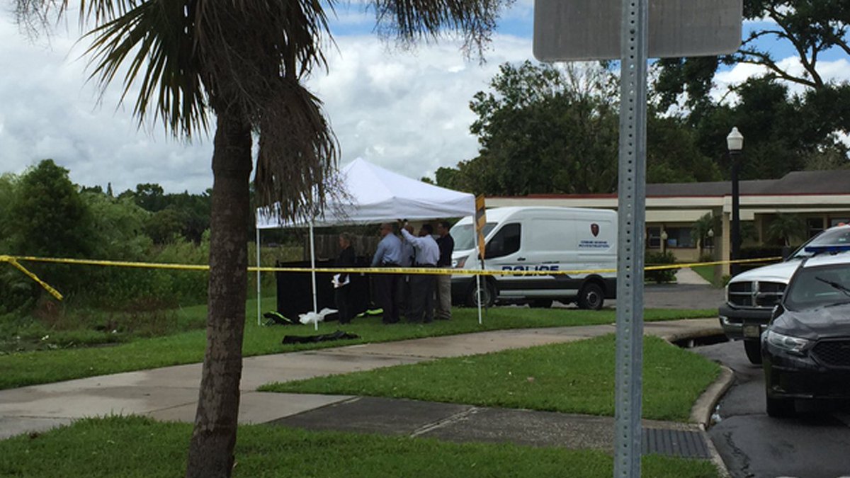 Alligator with dead body found in its mouth in Florida bit.ly/1Y9qvBp?utm_me… https://t.co/4otH2kJgXB