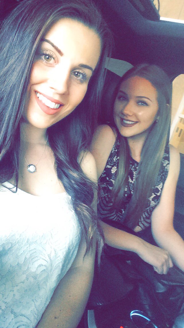 MaddieHietkamp's tweet photo. #NationalBestFriendsDay ❤️❤️❤️ don't know what I'd do without these girls https://t.co/50Vemp0G7i