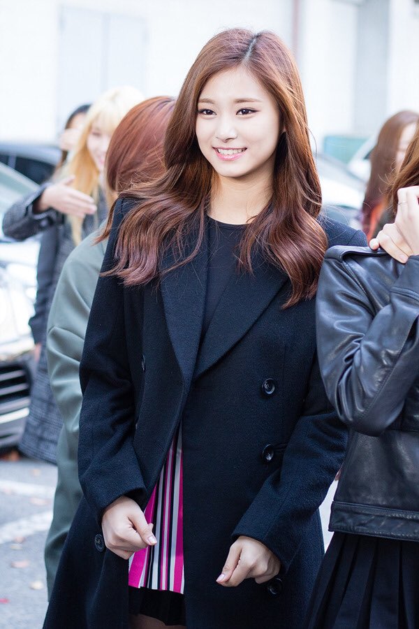 JYP 걸그룹 막내=비주얼 에이스=강철 멘탈 | 인스티즈