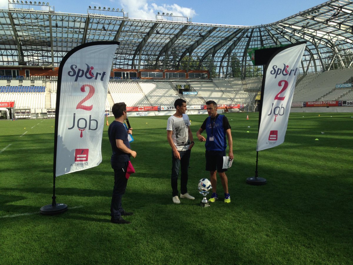 Talenteo's tweet photo. C'est l'heure de la remise des prix ! #sport2job #emploi #handisport Cc @CoeurHandisport https://t.co/JtP3AhtJZj