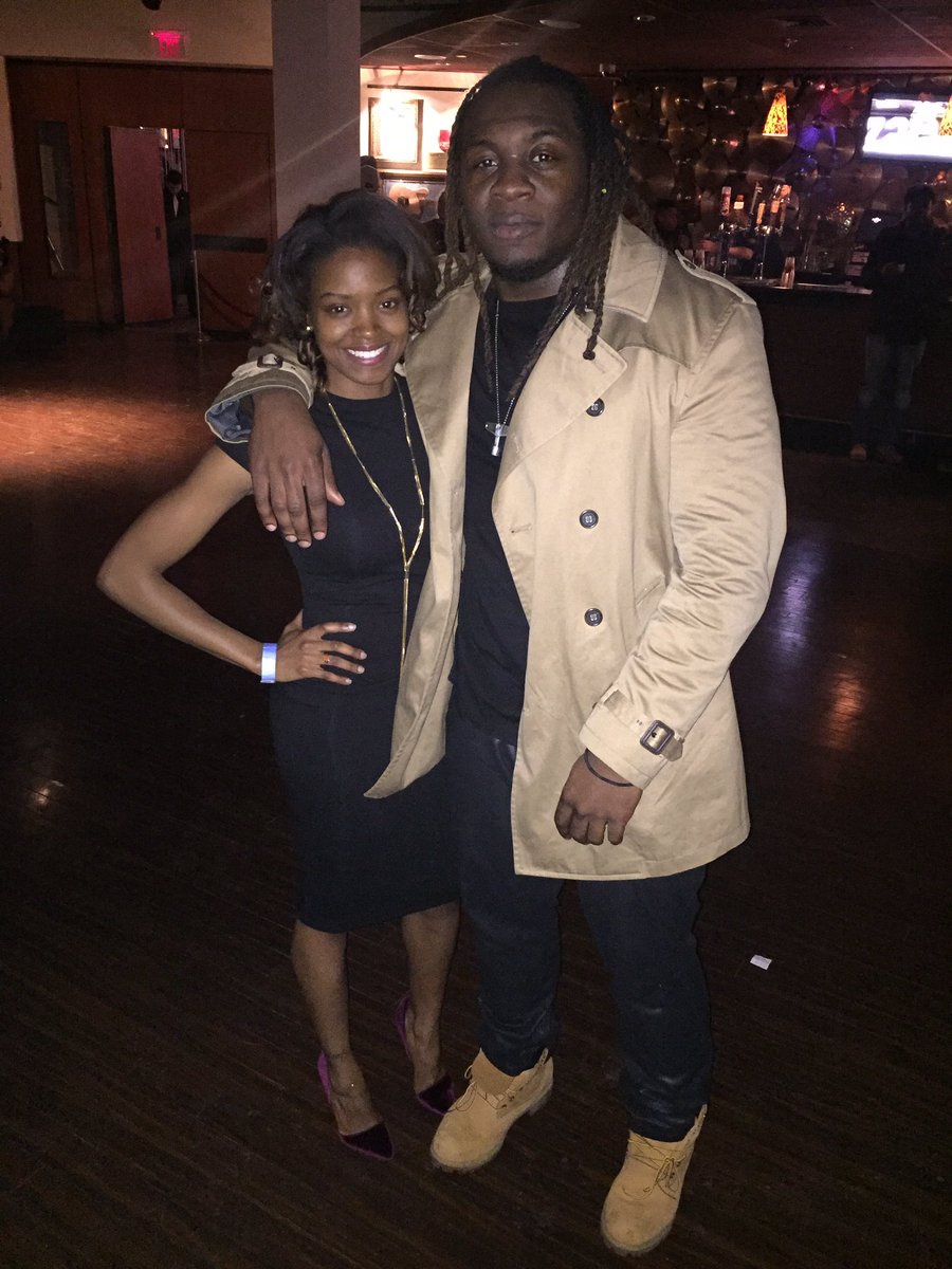 Bajan_Sayy's tweet photo. My Left hand/bestie/artist. Happy #NationalBestFriendsDay , I love (can't standπ) you π€ @RiggzTwoNice #TeamTwoNice π https://t.co/3rJlDXfNKp
