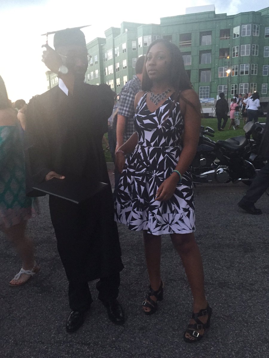 Triaaa__'s tweet photo. A year ago it was my turn and yesterday was yours. I love you lil bro and I'm proud of you 🎓💉 https://t.co/lCrMux62LR