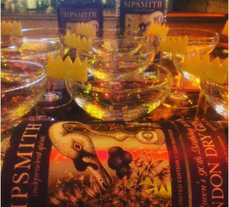 sipsmith's tweet photo. The lemon crowns are lined up ready for @sipsmithdarley to begin throwing our MarQueeni #Q90 #GreatBritishFood2016 https://t.co/Jix9ZgpkCb