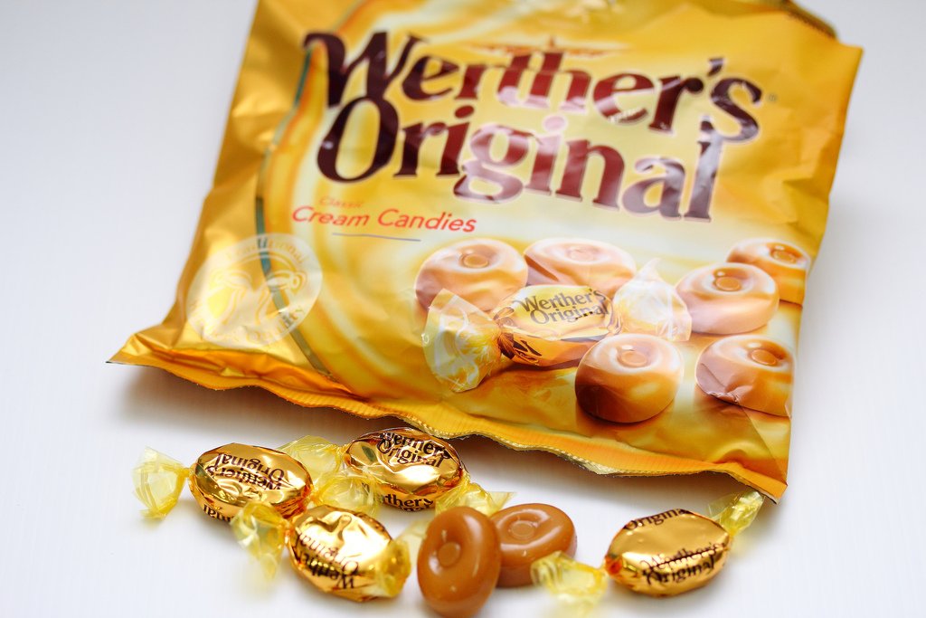 ponchoIRL's tweet photo. Werthering Heights #candybooks https://t.co/FwcFMdR5tR